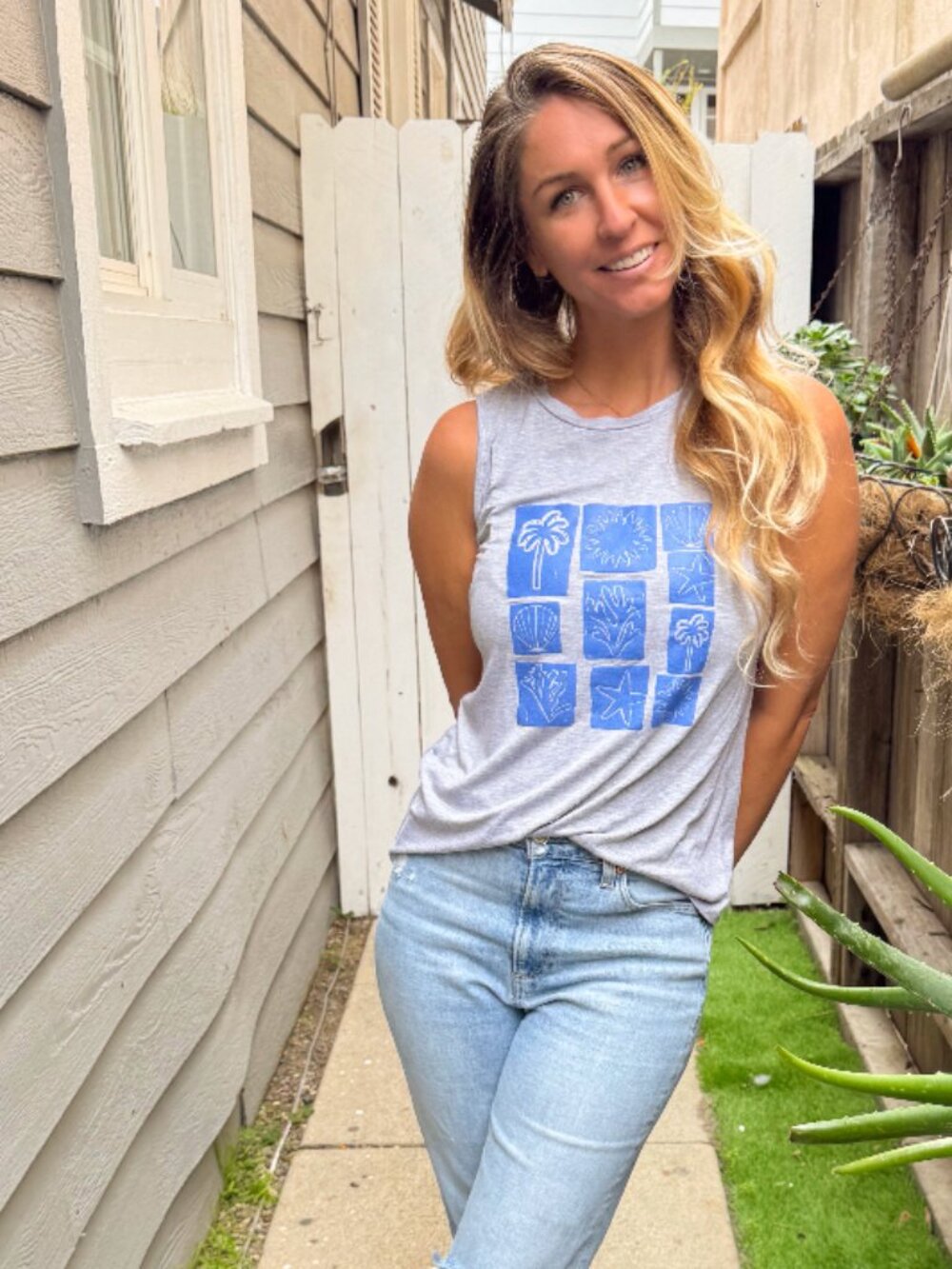 Beachly - Beach Friends Tank - Heather Grey